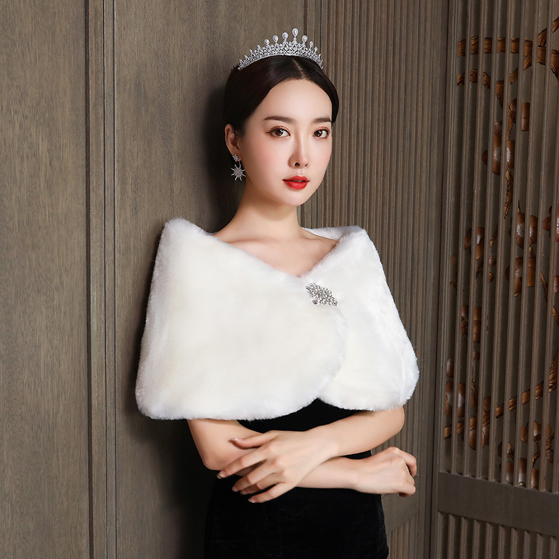 ผู้หญิงผ้าคลุมไหล่เจ้าสาวงานแต - Winter Clothing Pk บทวิจารณ์และราคา